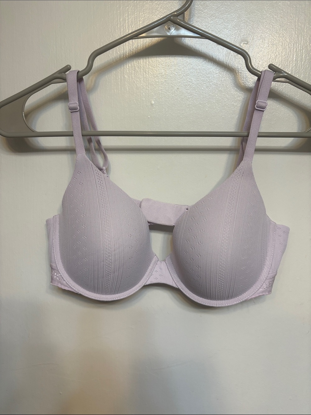 Victoria's Secret Lavender Molded Underwire Bra
